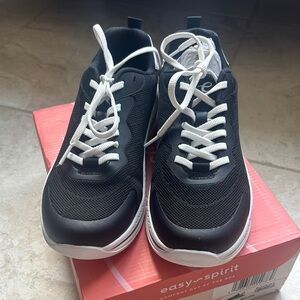 Easy Spirit Denise Austin Pollie2-HS Sneakers Black and White Size 7.5